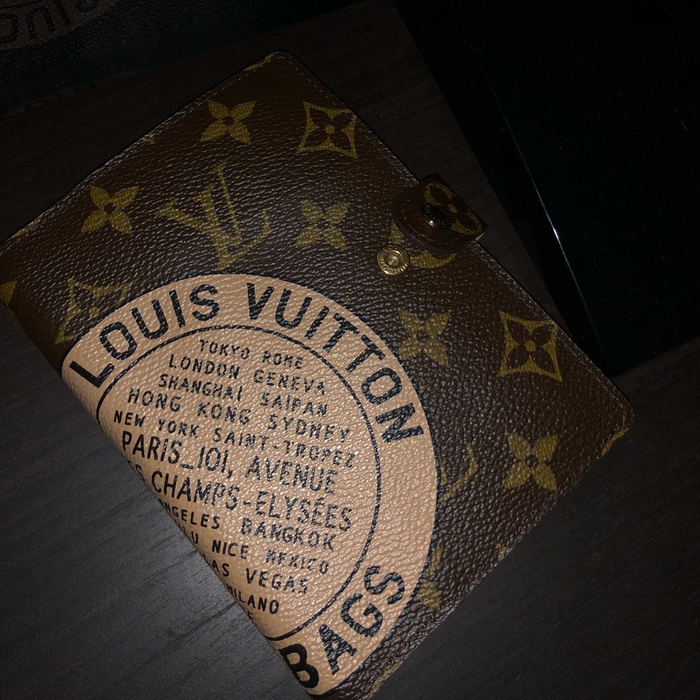 Louis Vuitton- Trunks and Bags Planner